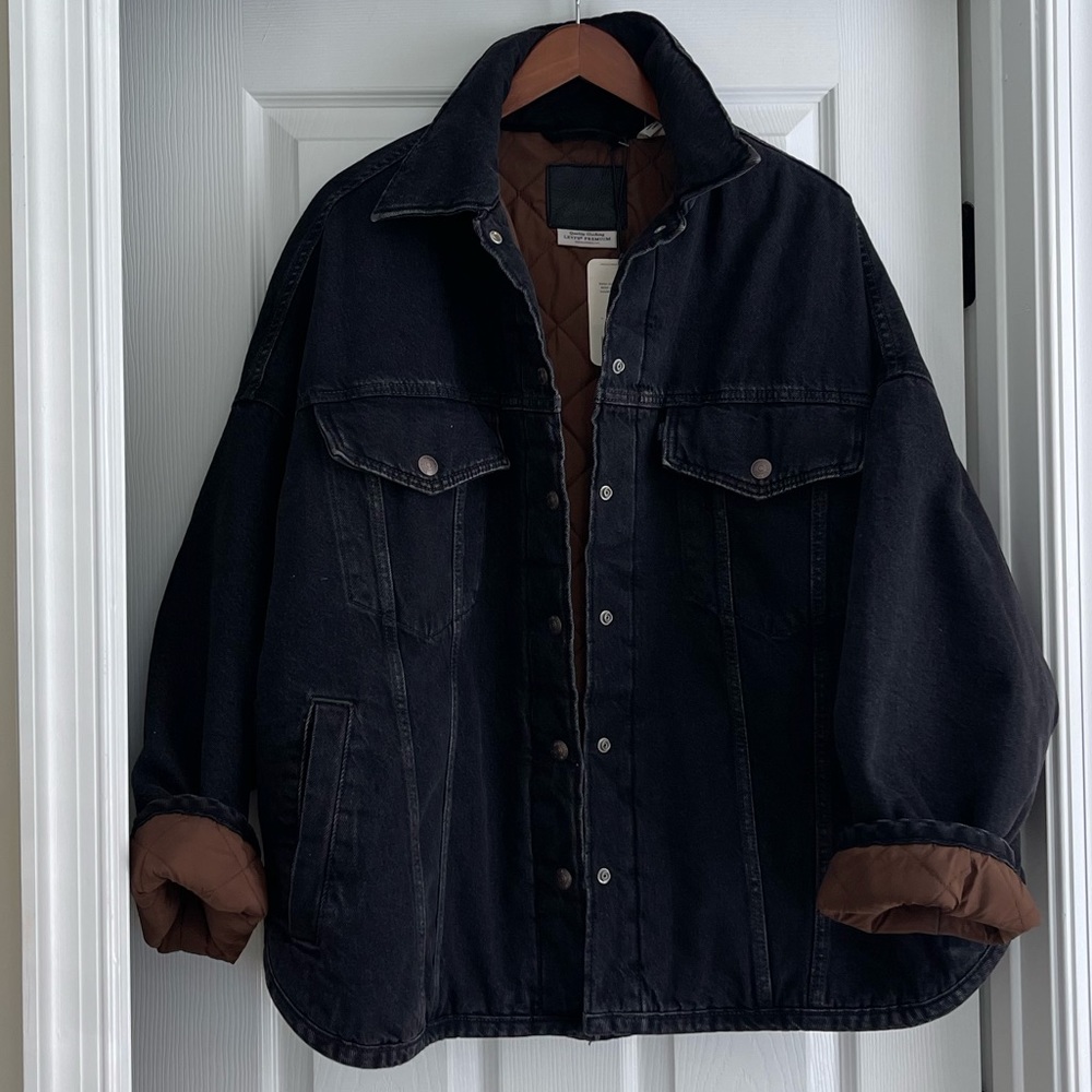 Levi’s fly trucker Jean jacket, womens size Large